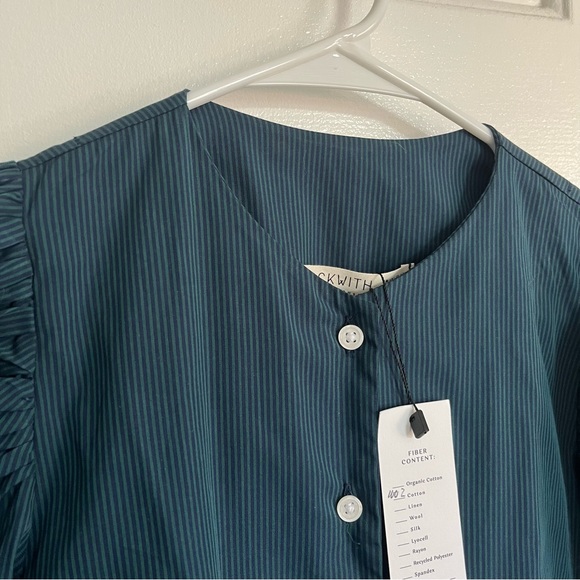 Hackwith Design House - Puff Sleeve Cropped Top - L - Picture 9 of 11